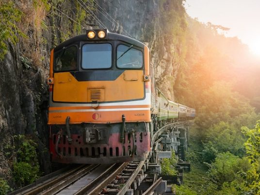 Train dException Avenue des Voyages